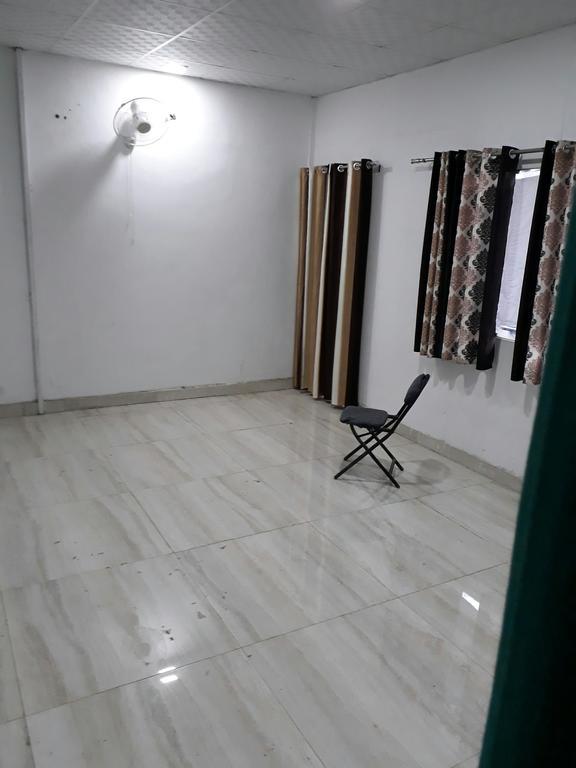 Hotel S P New Delhi Bagian luar foto