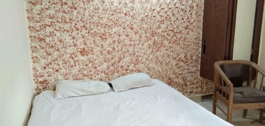 Hotel S P New Delhi Bagian luar foto